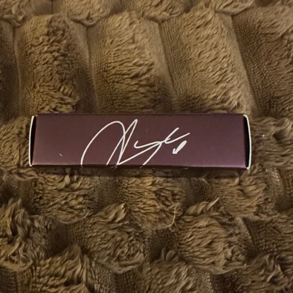 MAC AALIYAH - MORE THAN A WOMAN Lipstick New in Box 3g/.10oz Full Size - Picture 3 of 10
